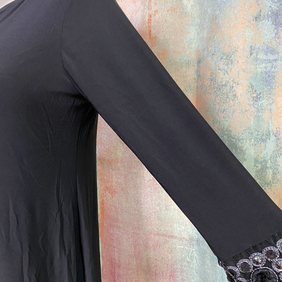 📌Tiana B. 70s Style Beaded Trim Shift Dress - Picture 5 of 12